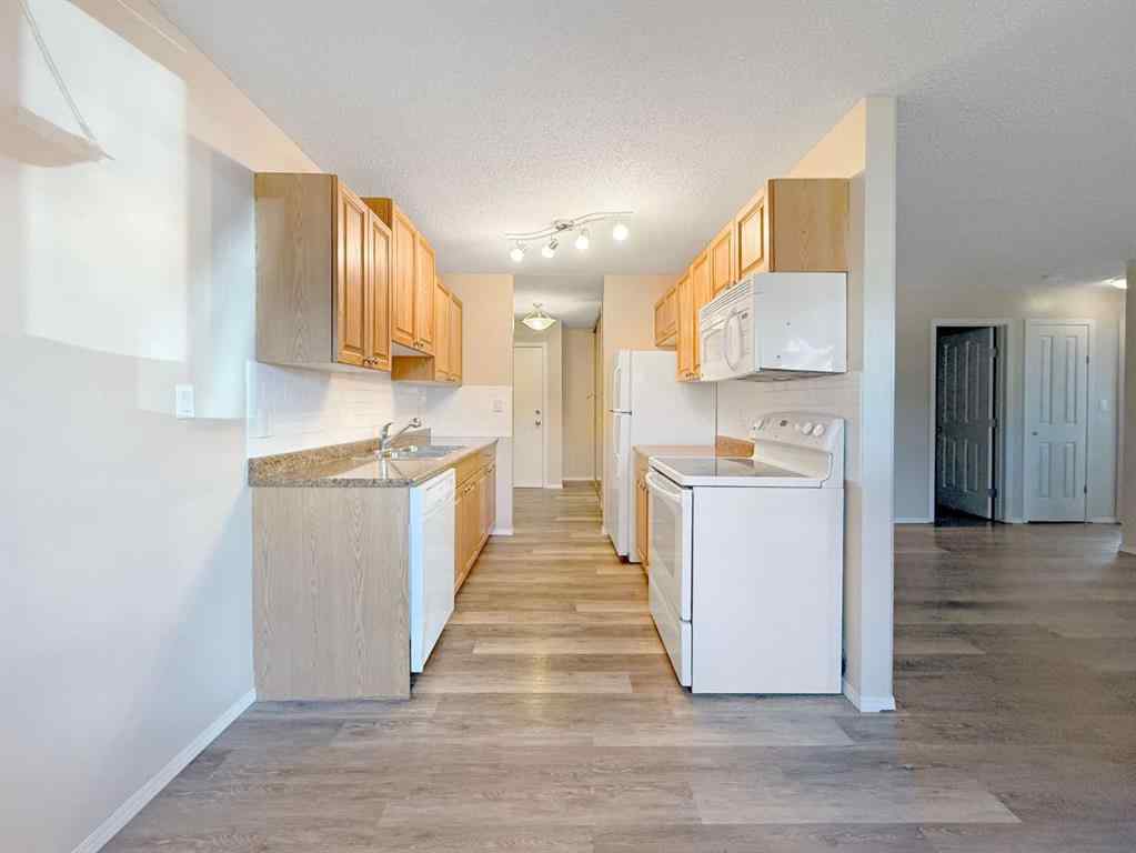 MLS® A2267133 - Unit #104 4808 45 Street  in Downtown East Stettler, Residential