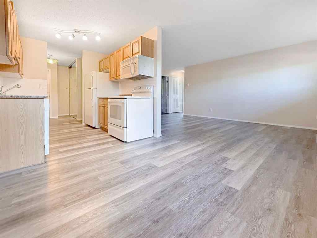 MLS® A2267133 - Unit #104 4808 45 Street  in Downtown East Stettler, Residential