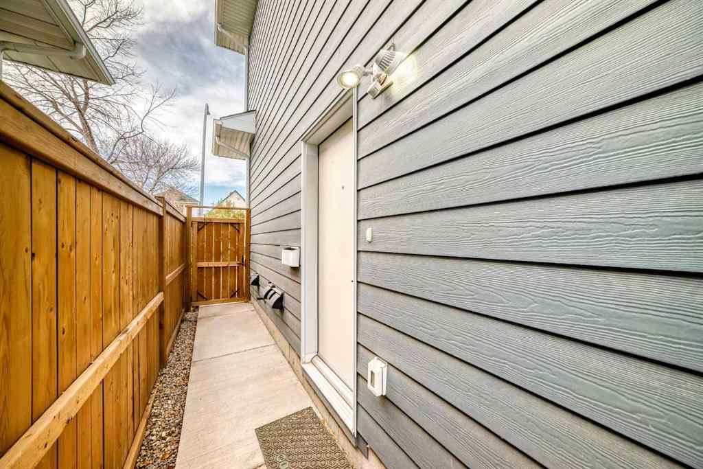 MLS® A2267137 - 2514 16A Street SE in Inglewood Calgary, Residential