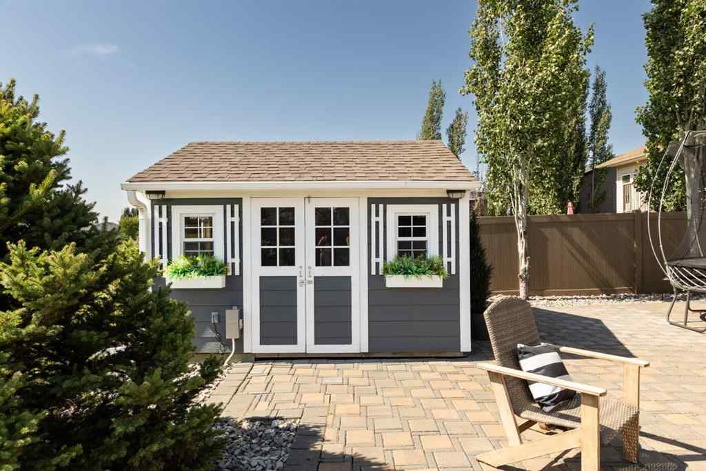 MLS® A2267139 - 5323 48 Street  in Madison Park Innisfail, Residential