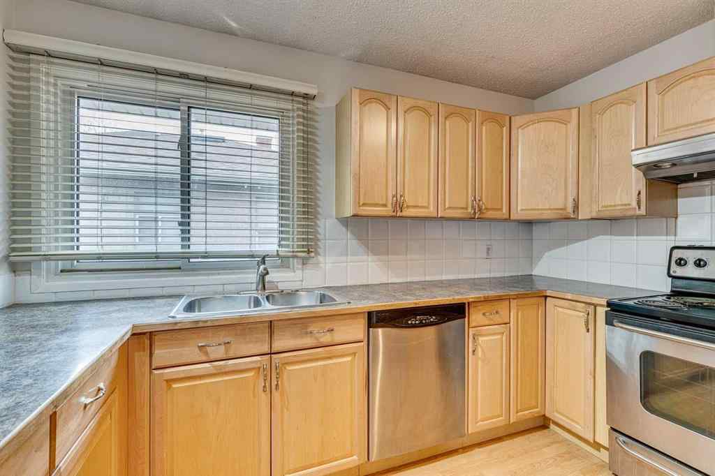 MLS® A2267141 - 522 & 524 27 Avenue NW in Mount Pleasant Calgary, Residential