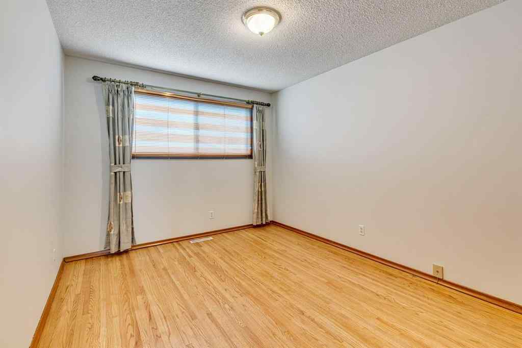 MLS® A2267141 - 522 & 524 27 Avenue NW in Mount Pleasant Calgary, Residential