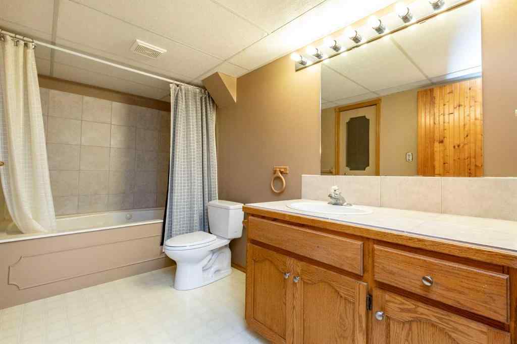 MLS® A2267145 - 4828 44 Street  in Central Innisfail Innisfail, Residential