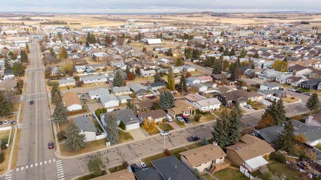 MLS® A2267145 - 4828 44 Street  in Central Innisfail Innisfail, Residential