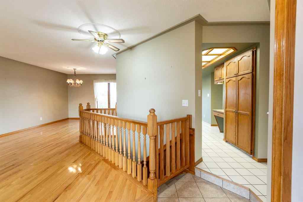 MLS® A2267145 - 4828 44 Street  in Central Innisfail Innisfail, Residential