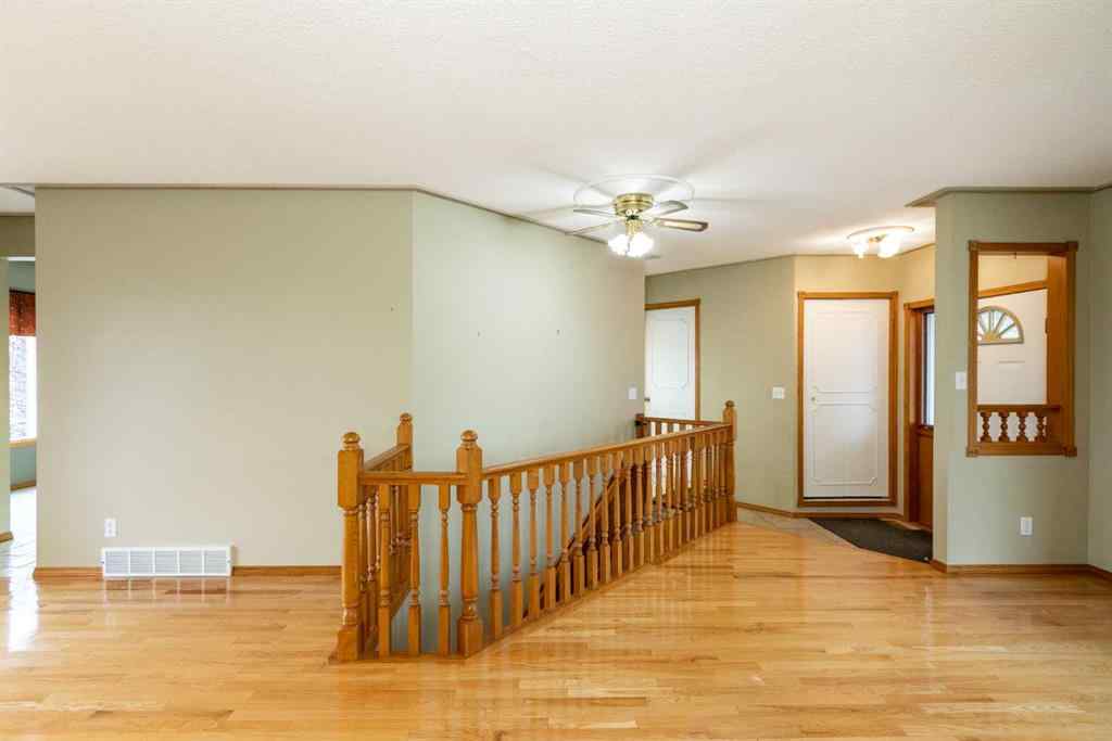 MLS® A2267145 - 4828 44 Street  in Central Innisfail Innisfail, Residential