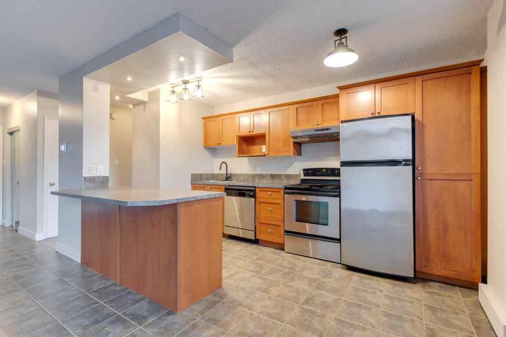 MLS® A2267146 - Unit #402 1027 Cameron Avenue SW in Lower Mount Royal Calgary, Residential