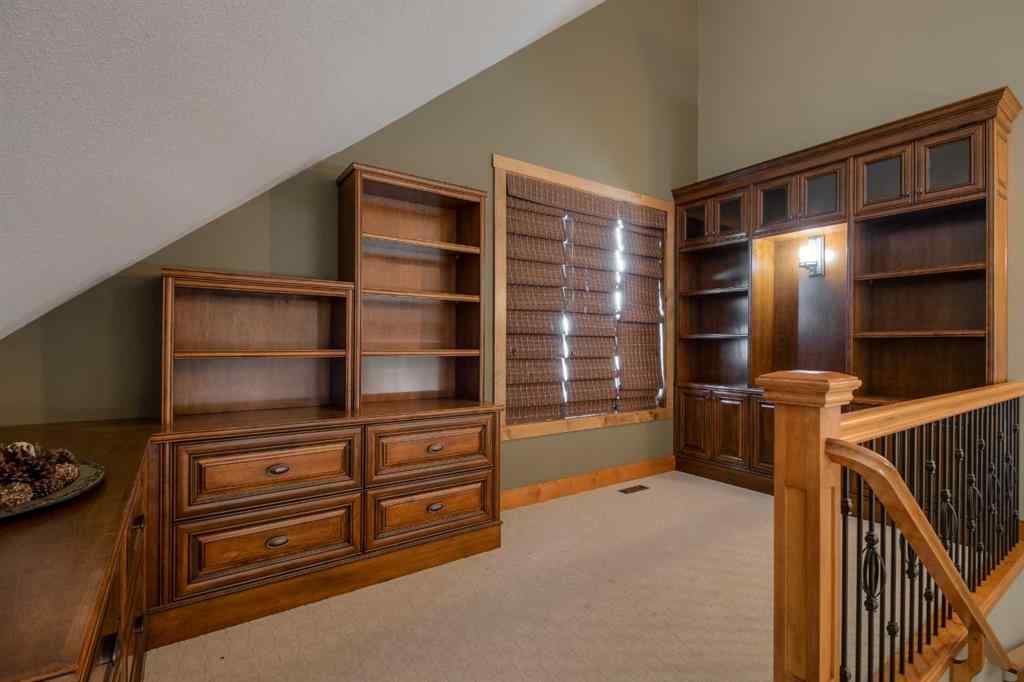 MLS® A2267147 - 210 Sandstone Place S in Southridge Lethbridge, Residential