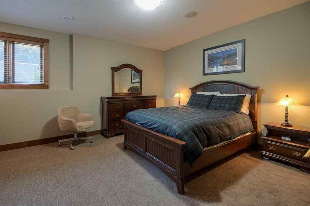 MLS® A2267147 - 210 Sandstone Place S in Southridge Lethbridge, Residential