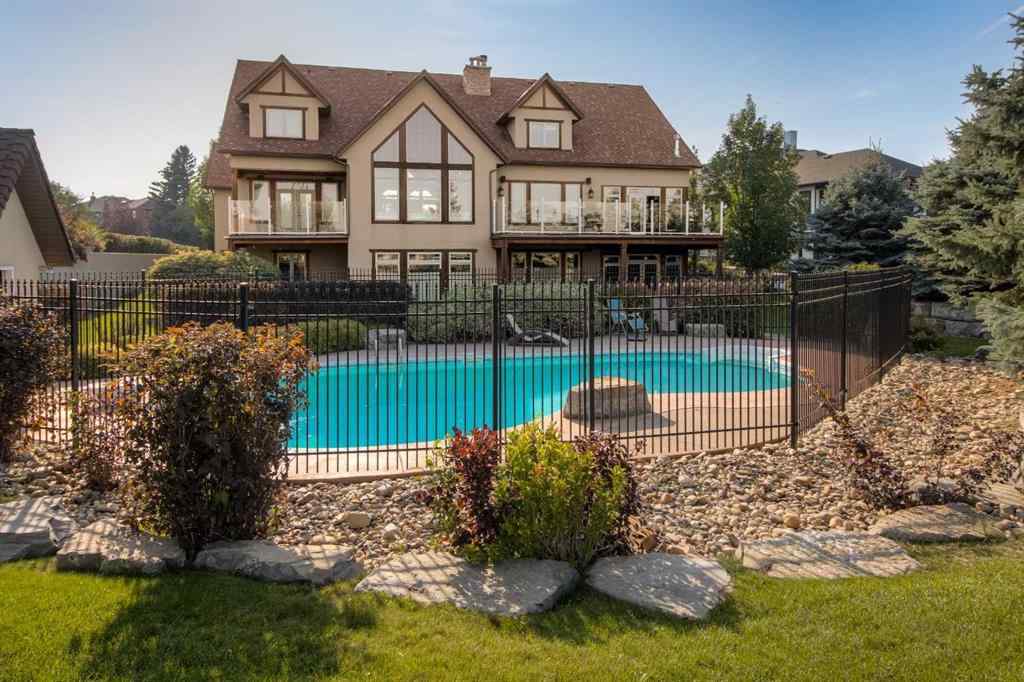 MLS® A2267147 - 210 Sandstone Place S in Southridge Lethbridge, Residential