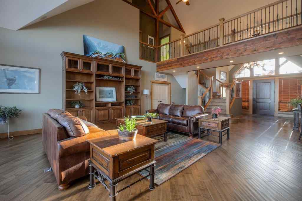 MLS® A2267147 - 210 Sandstone Place S in Southridge Lethbridge, Residential