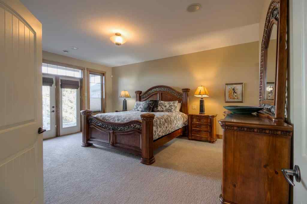 MLS® A2267147 - 210 Sandstone Place S in Southridge Lethbridge, Residential