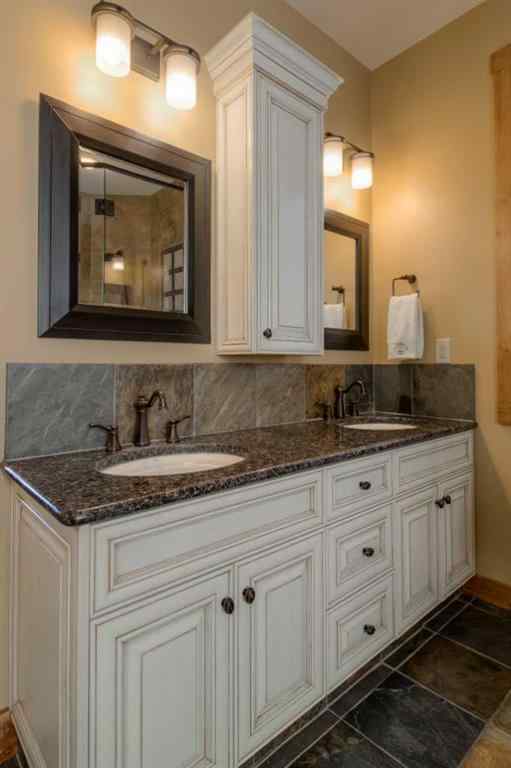 MLS® A2267147 - 210 Sandstone Place S in Southridge Lethbridge, Residential