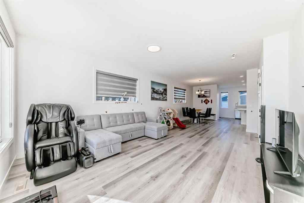 MLS® A2267156 - 109 Chelsea Glen   in Chelsea_CH Chestermere, Residential