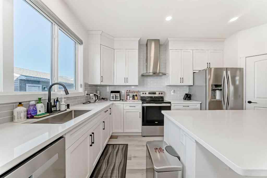 MLS® A2267156 - 109 Chelsea Glen   in Chelsea_CH Chestermere, Residential