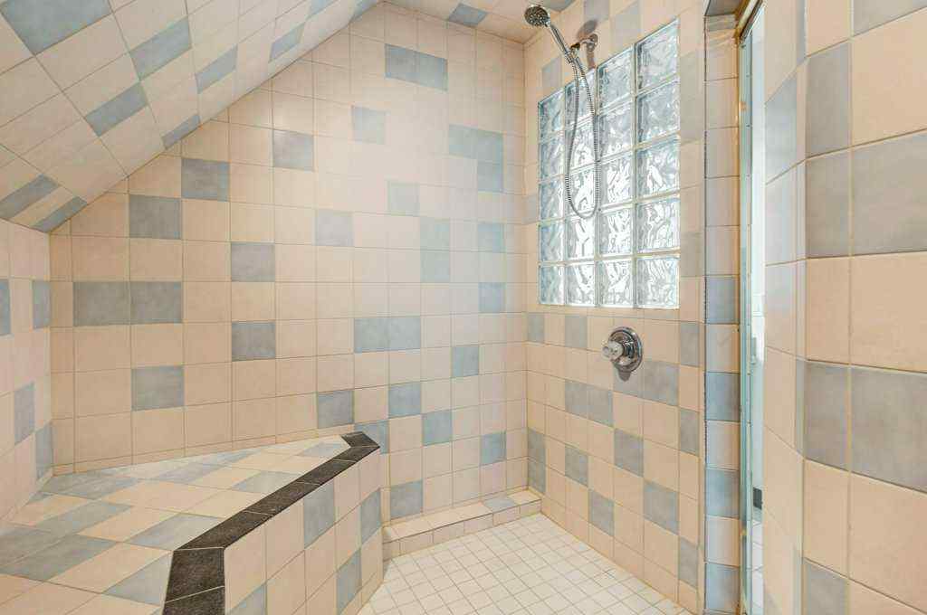 MLS® A2267159 - Unit #301 705 56 Avenue SW in Windsor Park Calgary, Residential