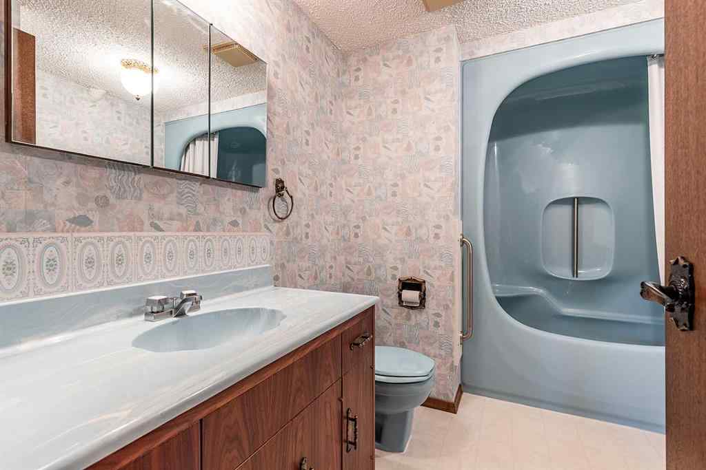 MLS® A2267160 - 2481 12 Avenue SE in Connaught Medicine Hat, Residential