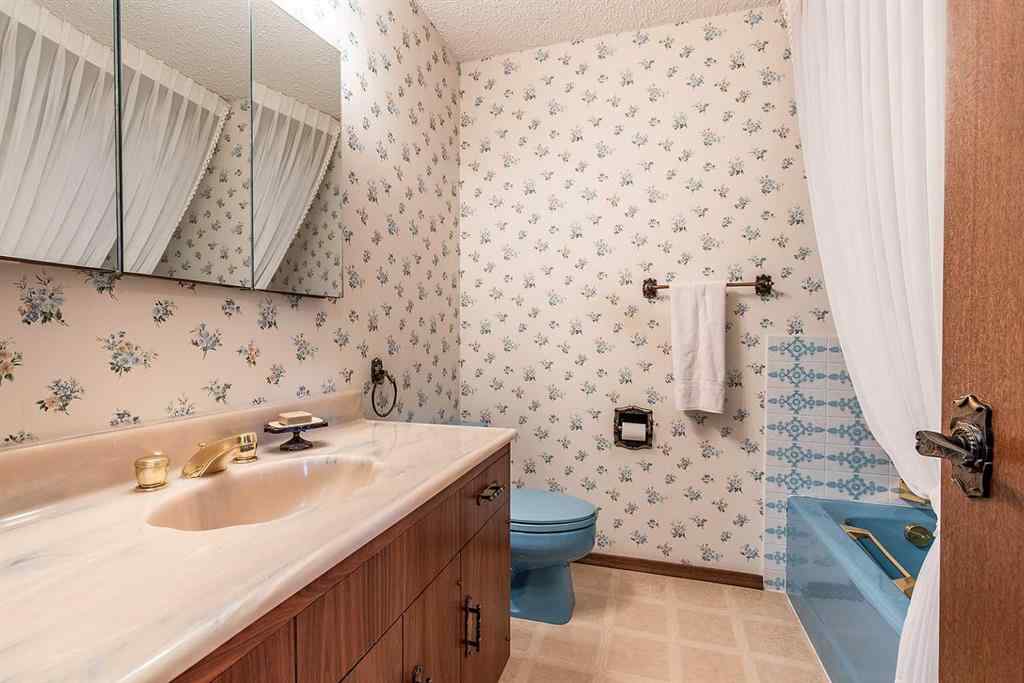 MLS® A2267160 - 2481 12 Avenue SE in Connaught Medicine Hat, Residential