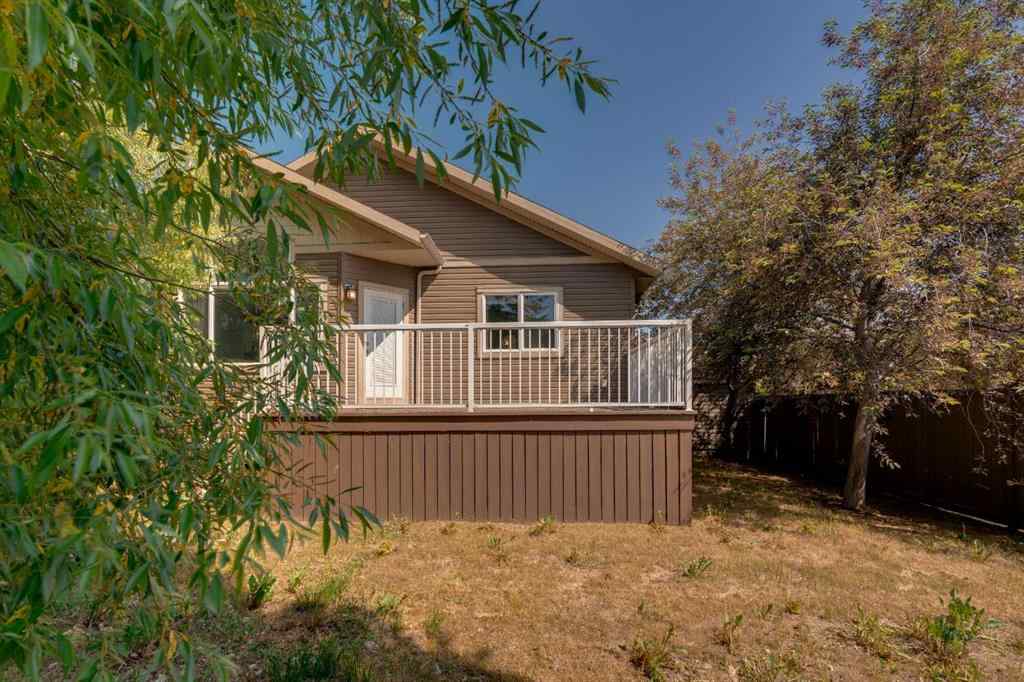 MLS® A2267161 - 106 Thornbird Way SE in Thorburn Airdrie, Residential