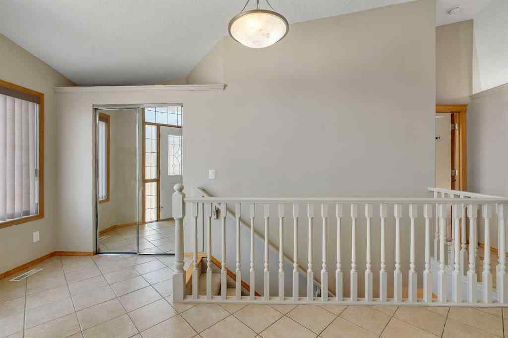 MLS® A2267161 - 106 Thornbird Way SE in Thorburn Airdrie, Residential