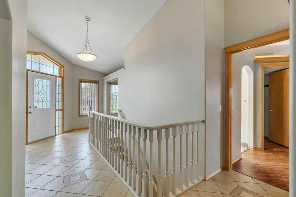 MLS® A2267161 - 106 Thornbird Way SE in Thorburn Airdrie, Residential