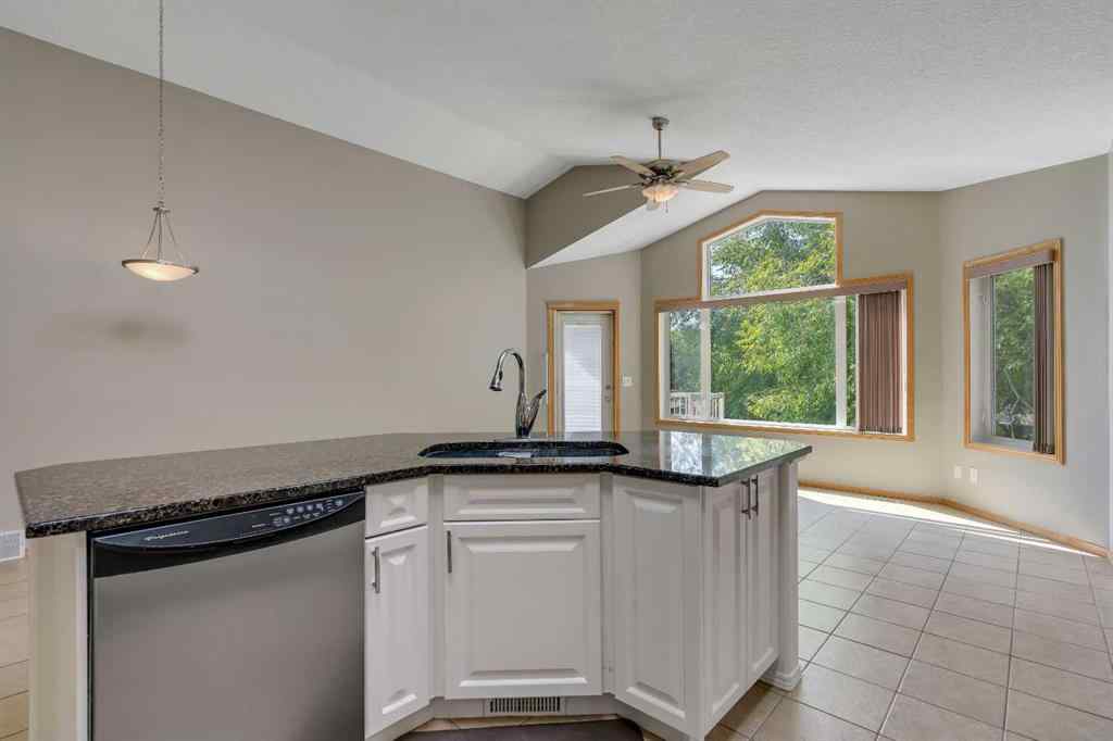 MLS® A2267161 - 106 Thornbird Way SE in Thorburn Airdrie, Residential