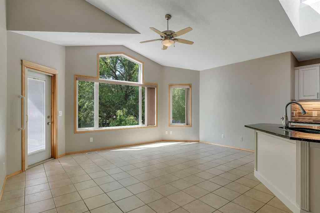 MLS® A2267161 - 106 Thornbird Way SE in Thorburn Airdrie, Residential