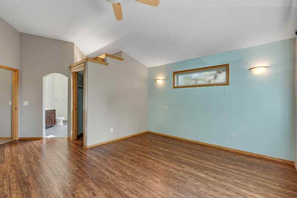 MLS® A2267161 - 106 Thornbird Way SE in Thorburn Airdrie, Residential