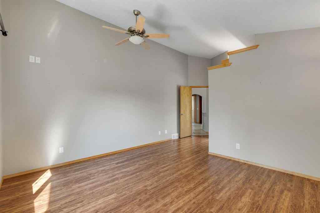 MLS® A2267161 - 106 Thornbird Way SE in Thorburn Airdrie, Residential