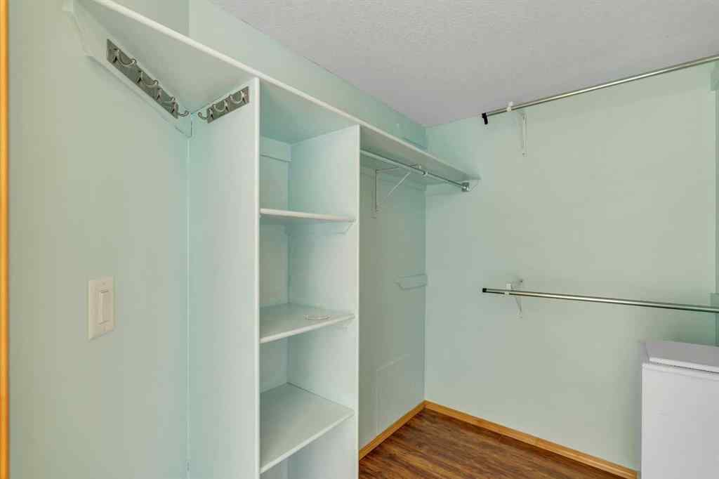 MLS® A2267161 - 106 Thornbird Way SE in Thorburn Airdrie, Residential