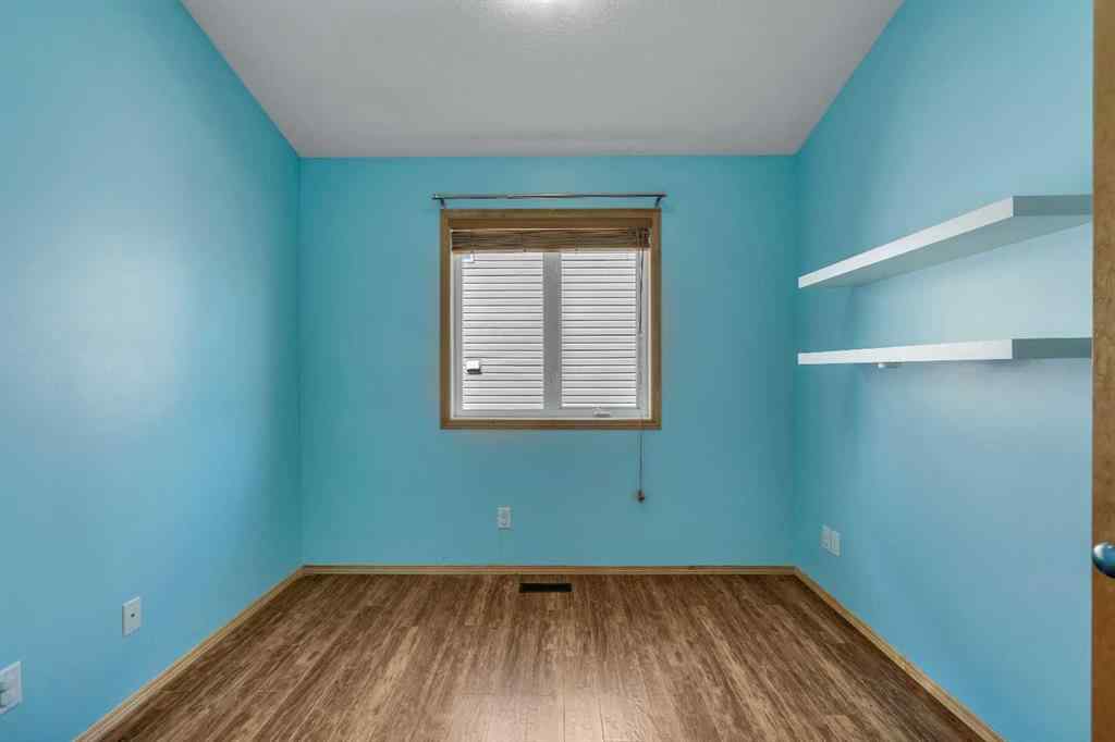 MLS® A2267161 - 106 Thornbird Way SE in Thorburn Airdrie, Residential