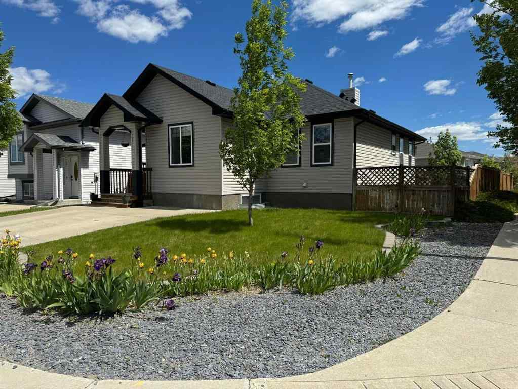 MLS® A2267162 - 3 Aberdeen Road W in West Highlands Lethbridge, Rental