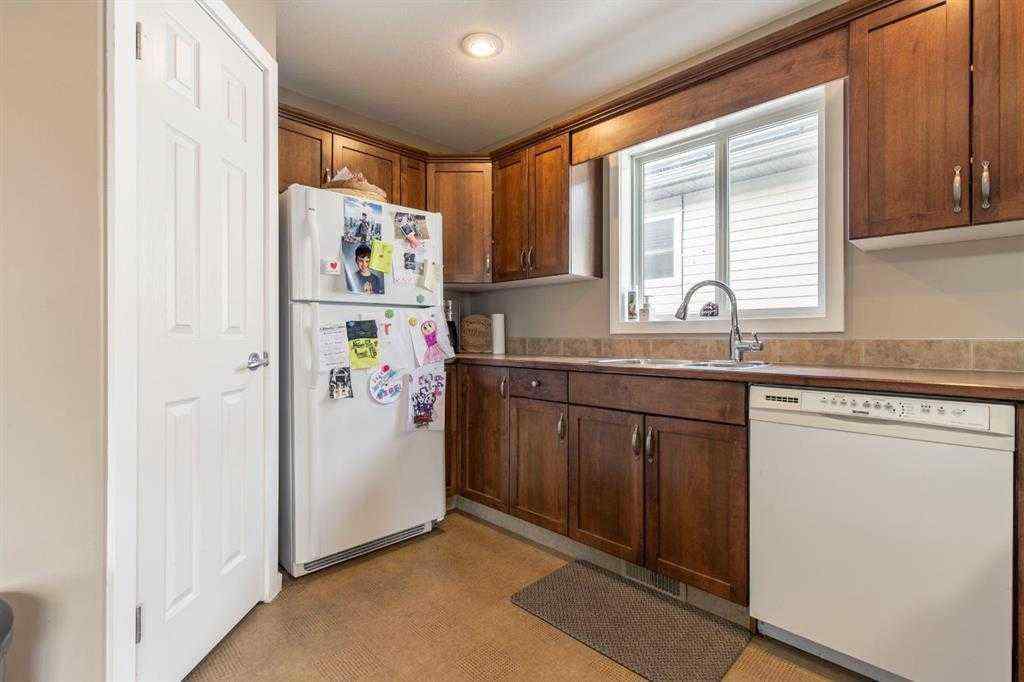 MLS® A2267162 - 3 Aberdeen Road W in West Highlands Lethbridge, Rental