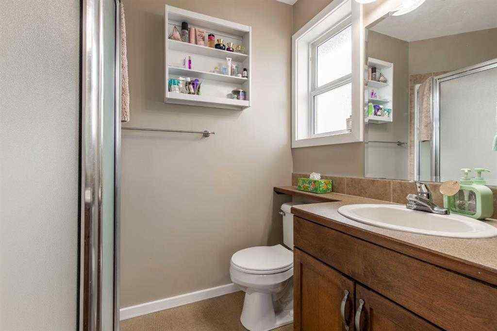 MLS® A2267162 - 3 Aberdeen Road W in West Highlands Lethbridge, Rental