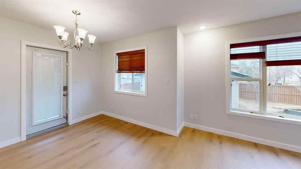 MLS&reg; # A2267162 - 3 Aberdeen Road W in West Highlands Lethbridge, Rental Open Houses