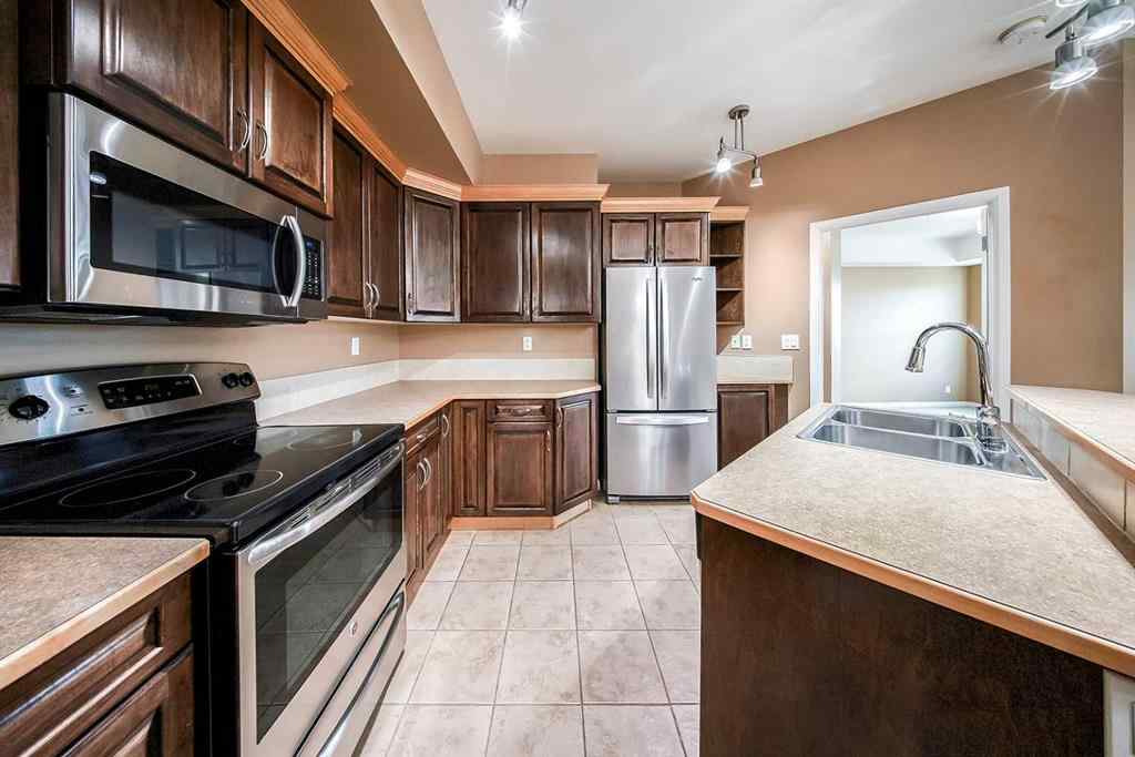MLS® A2267164 - Unit #207 5040 53 Street  in Downtown Sylvan Lake, Residential