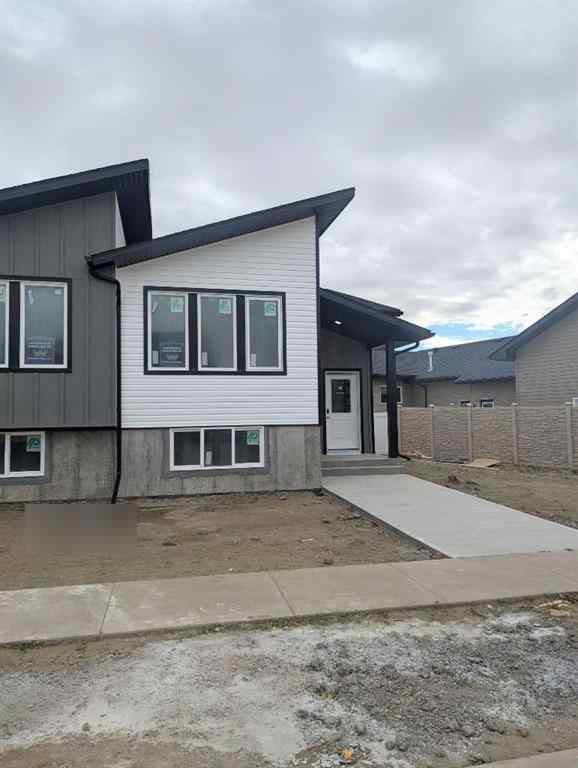 MLS® A2267167 - 61 Somerside Gate SE in SE Southridge Medicine Hat, Residential