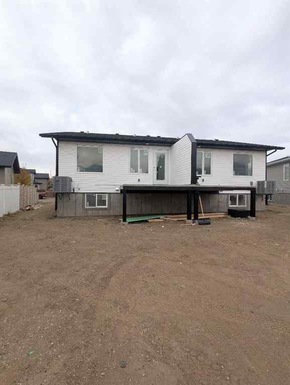 MLS® A2267167 - 61 Somerside Gate SE in SE Southridge Medicine Hat, Residential