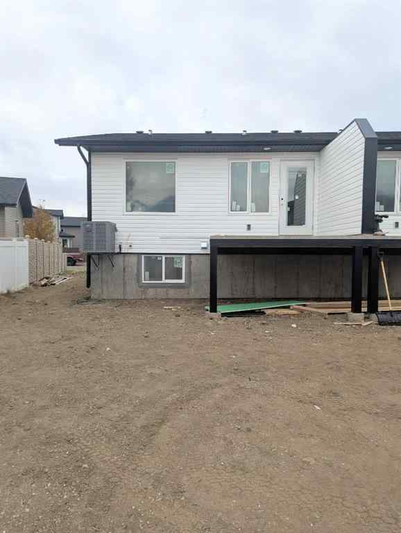 MLS® A2267167 - 61 Somerside Gate SE in SE Southridge Medicine Hat, Residential