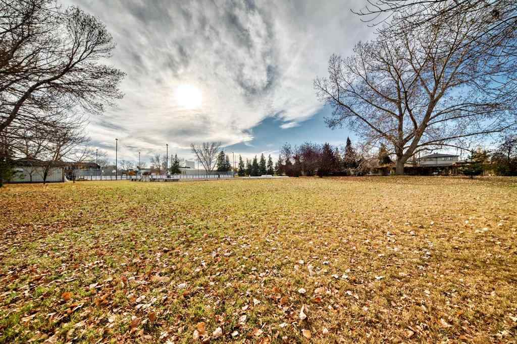 MLS® A2267168 - 2516 16A Street SE in Inglewood Calgary, Residential