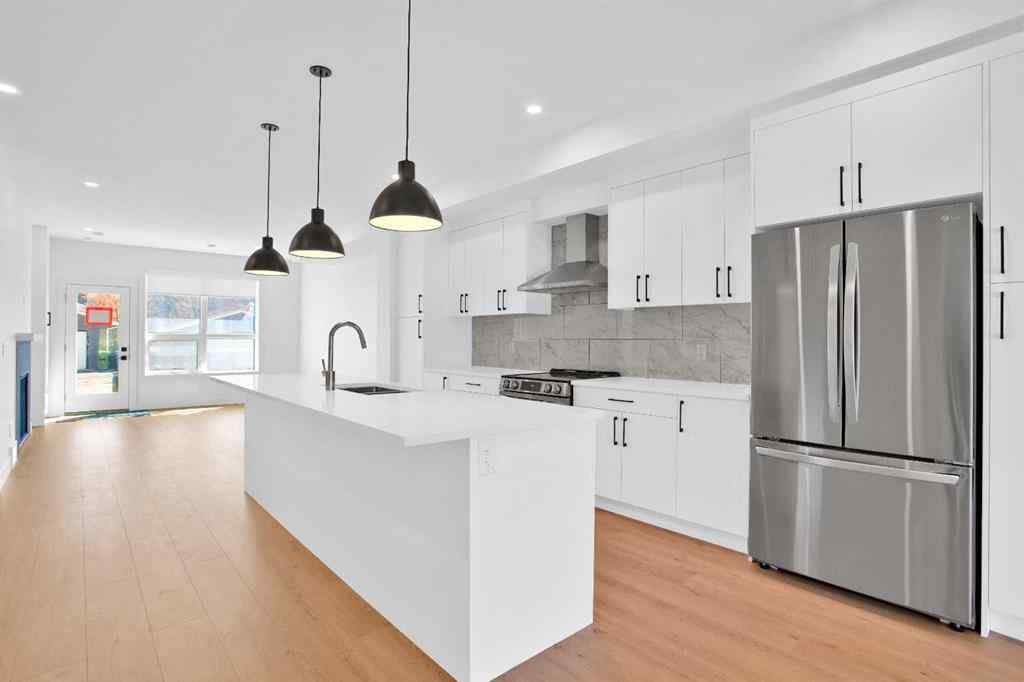 MLS® A2267168 - 2516 16A Street SE in Inglewood Calgary, Residential