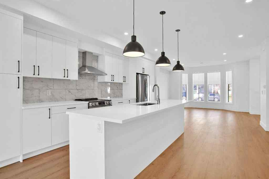 MLS® A2267168 - 2516 16A Street SE in Inglewood Calgary, Residential