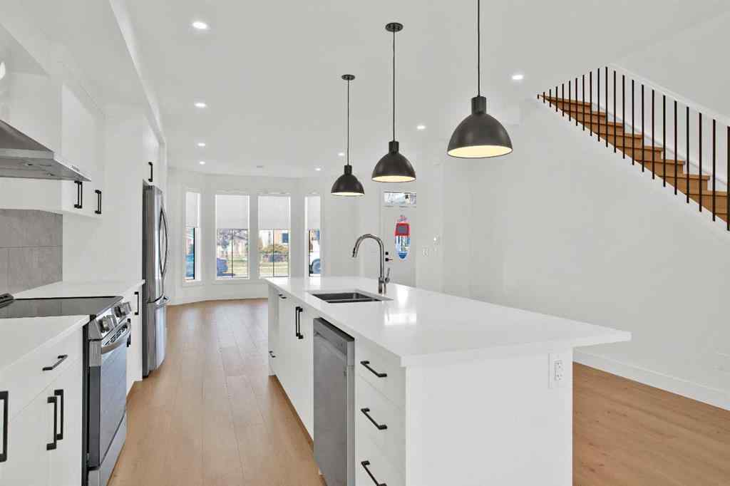 MLS® A2267168 - 2516 16A Street SE in Inglewood Calgary, Residential