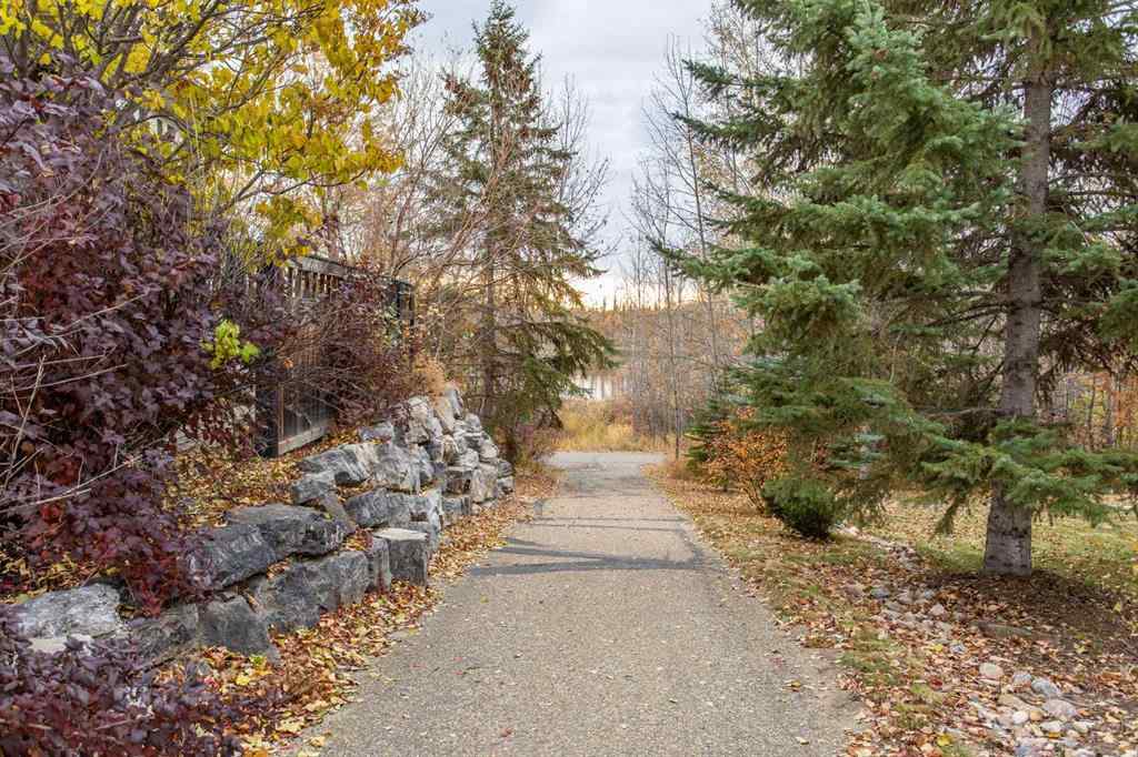 MLS® A2267169 - 20 Cranna Cove  in Cranna Cove Lacombe, Residential