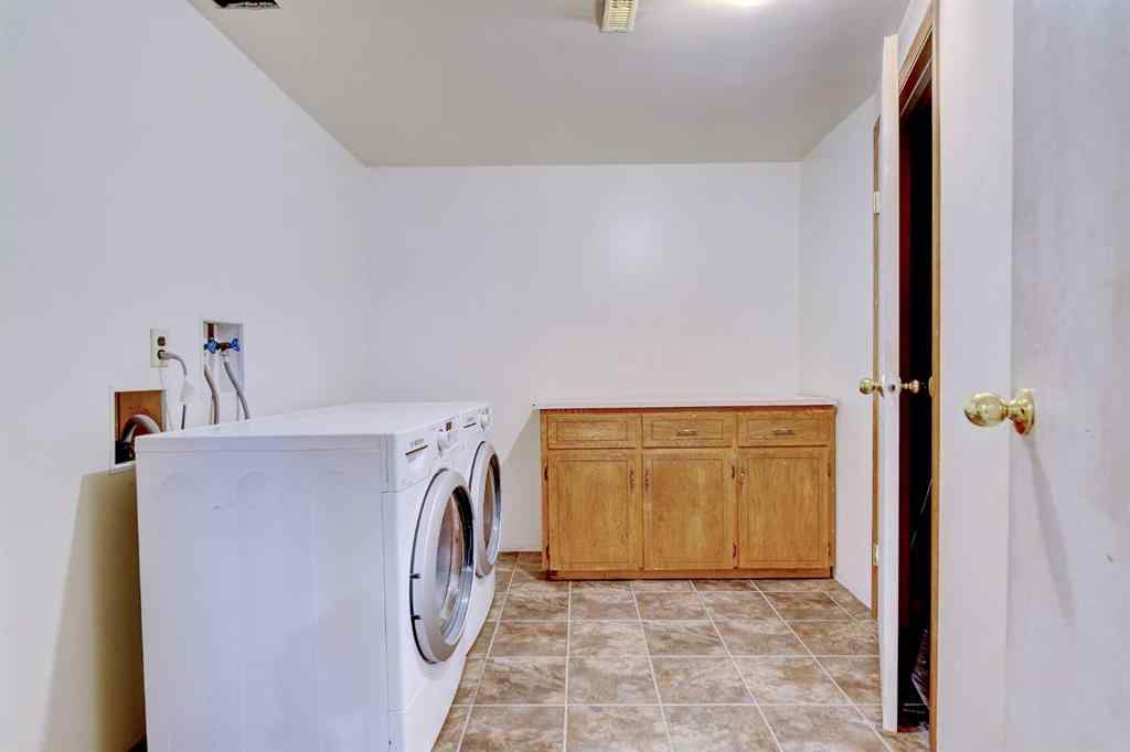 MLS&reg; # A2267170 - 9322 72 Avenue  in South Patterson Place Grande Prairie, Residential Open Houses