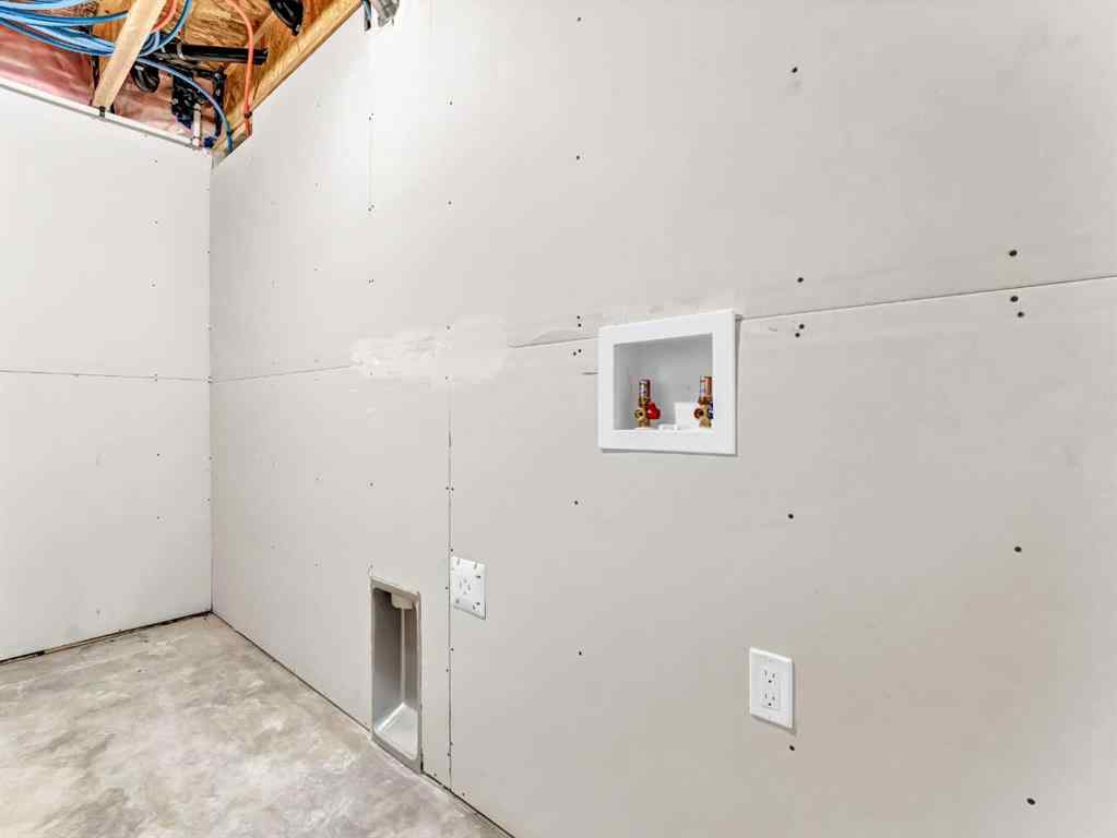 MLS® A2267171 - 31 Sierra Road SW in SW Southridge Medicine Hat, Residential