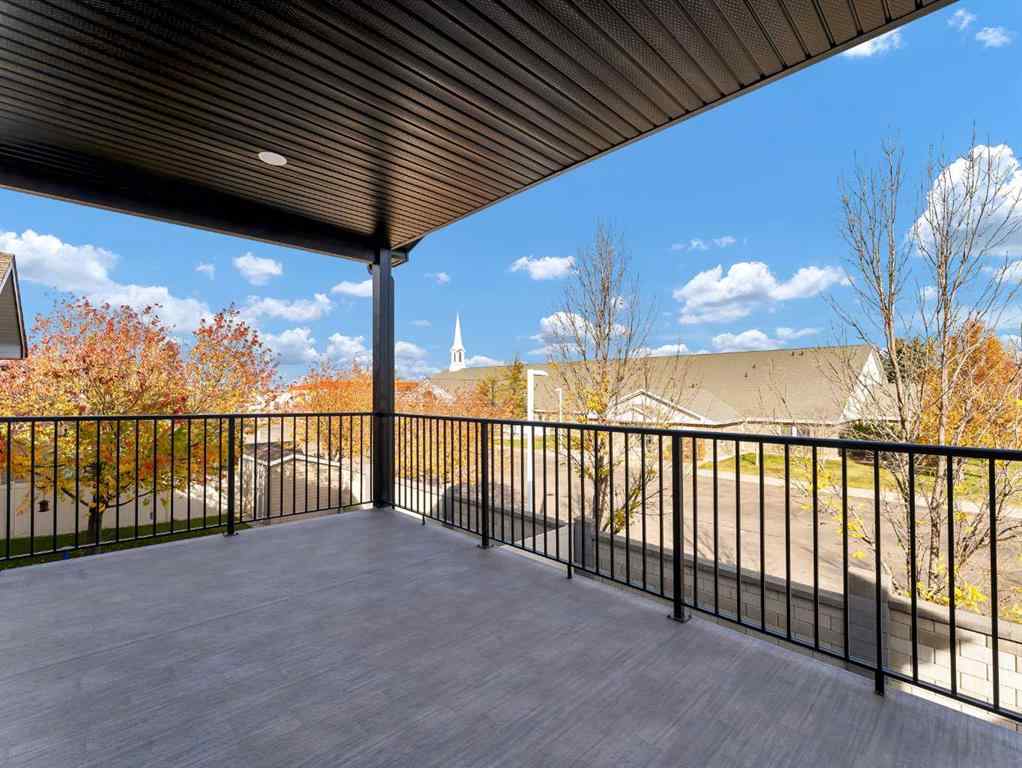 MLS® A2267171 - 31 Sierra Road SW in SW Southridge Medicine Hat, Residential