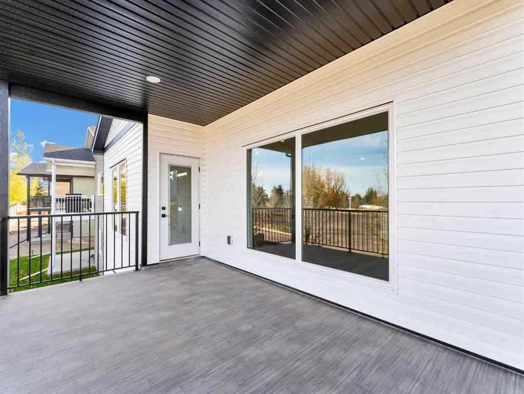 MLS® A2267171 - 31 Sierra Road SW in SW Southridge Medicine Hat, Residential