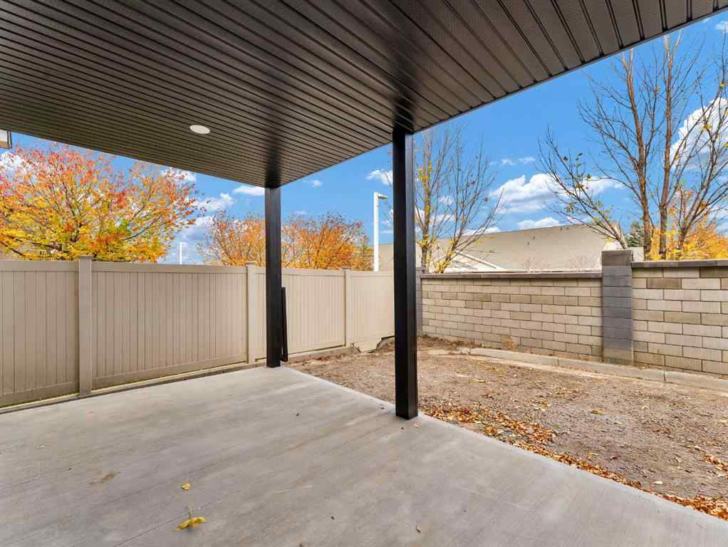 MLS® A2267171 - 31 Sierra Road SW in SW Southridge Medicine Hat, Residential