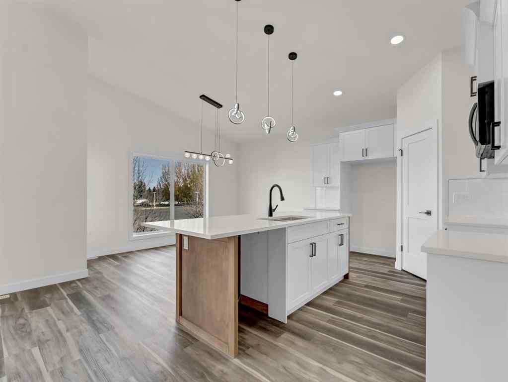 MLS® A2267171 - 31 Sierra Road SW in SW Southridge Medicine Hat, Residential